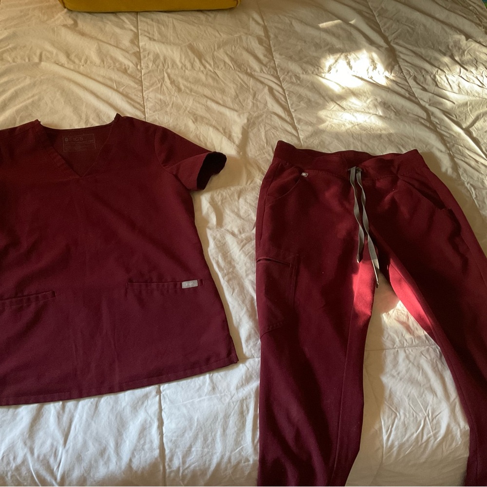 FIGS SCRUBS REALLY CHEAP!!!